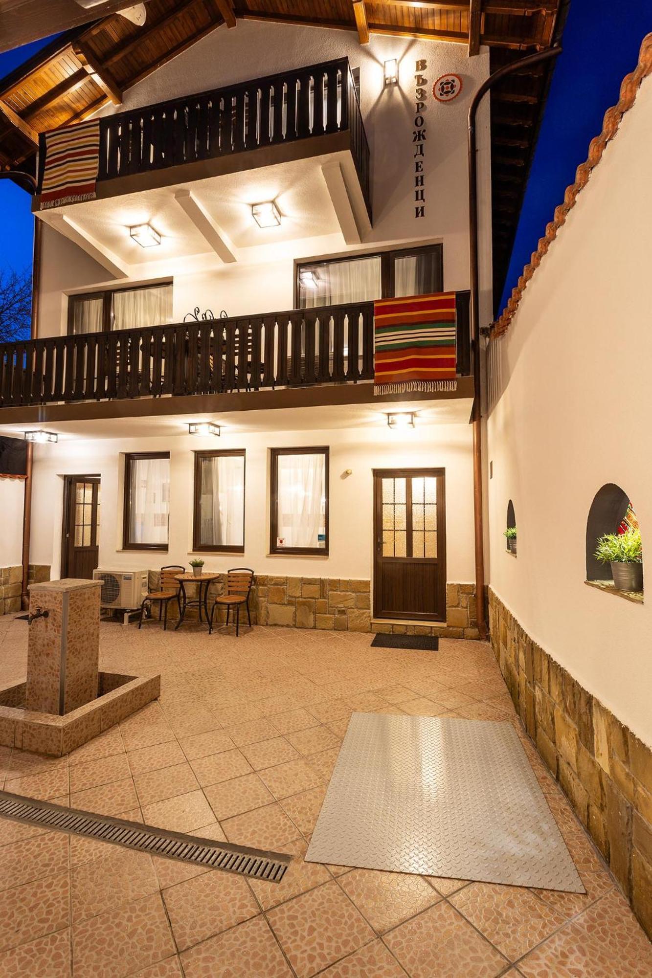Complex Vazrozhdentsi Hotel Tryavna Ngoại thất bức ảnh